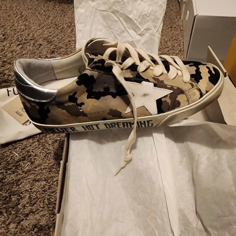 Golden Goose Camo Sneakers - Picture 2 of 5